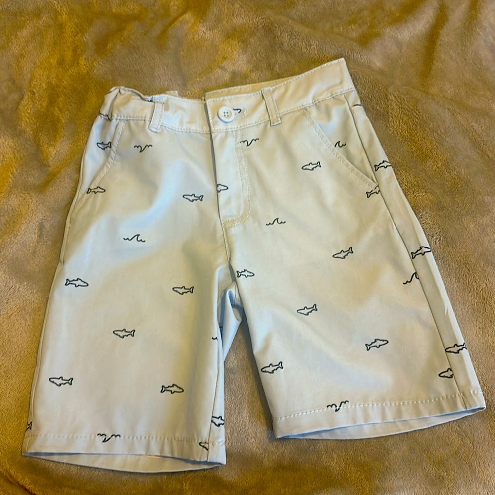 Boys Cat & Jack dry fit shorts. Size 7.